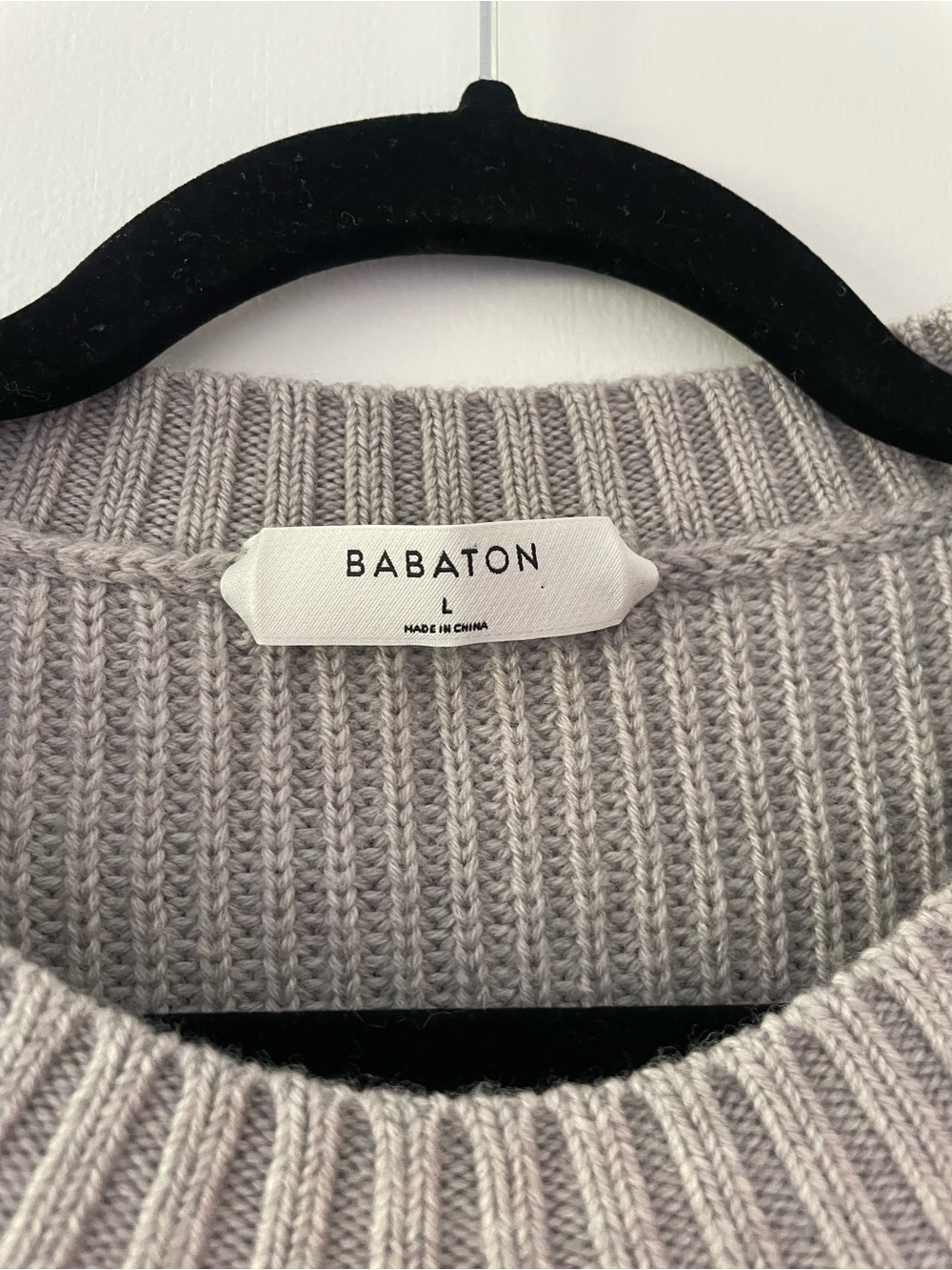 Aritzia Babaton Merino wool Grazia Sweater Cropped Crewneck Sweater in Gray - Picture 3 of 5